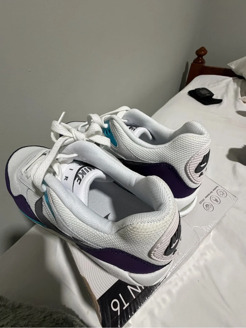 Nike Air Max Correlate White Purple Black Turquoise 511417-153 women size 8.5